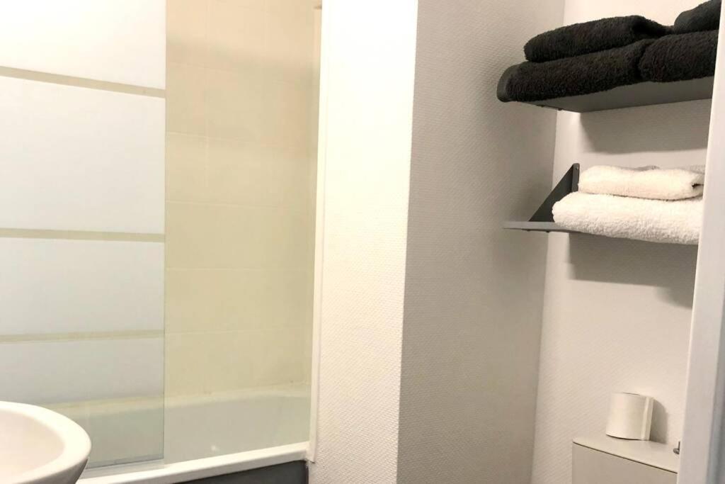 Апартаменты Loft Sous Les Toits Lumineux - Capitole-Daurade-Esquirol - Wifi Тулуза Экстерьер фото