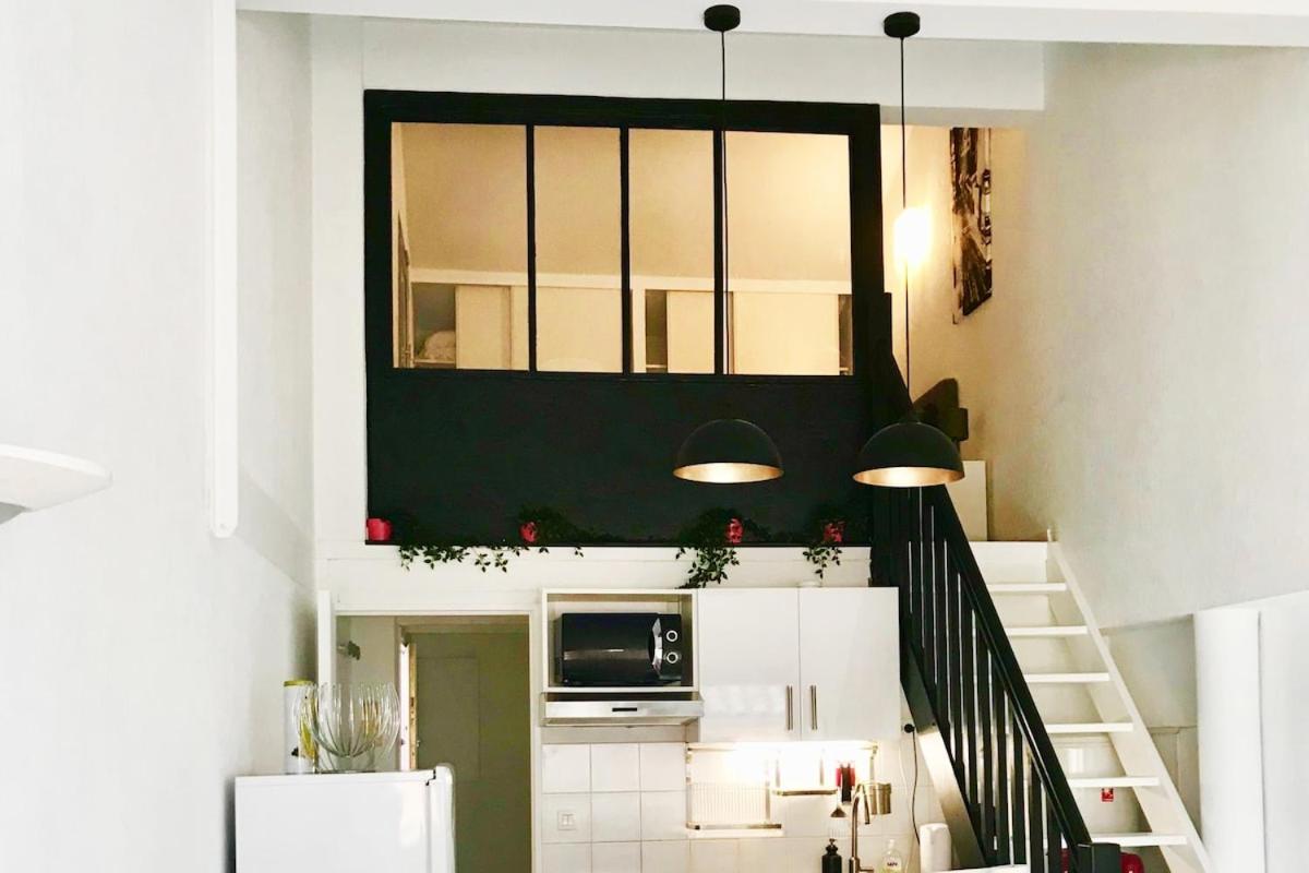 Апартаменты Loft Sous Les Toits Lumineux - Capitole-Daurade-Esquirol - Wifi Тулуза Экстерьер фото